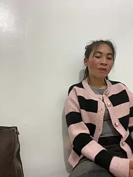 Snapshot of pitty_mymi chatting on March 14, 2026, 10:32 am pitty mymi online show from March 14, 2026, 10:32 am