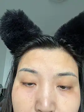 Yezi-a online show from February 6, 2026, 2:49 am