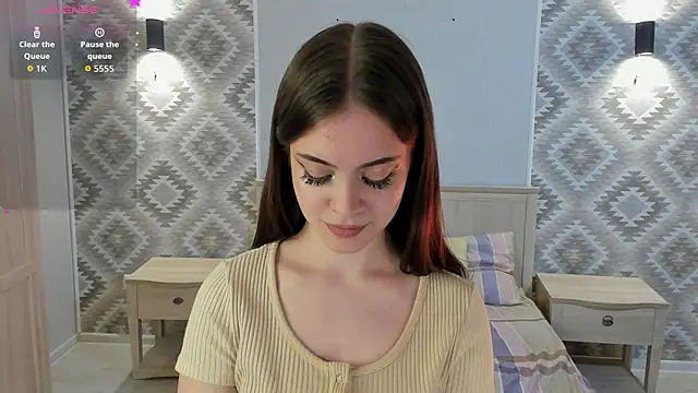 luxe girl online show from April 28, 2026, 8:36 pm