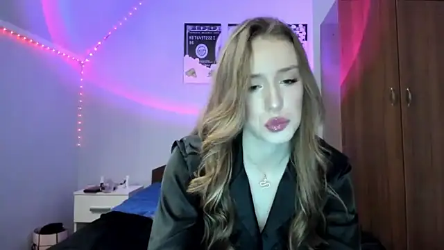 tinyglow online show from December 19, 2025, 7:26 am