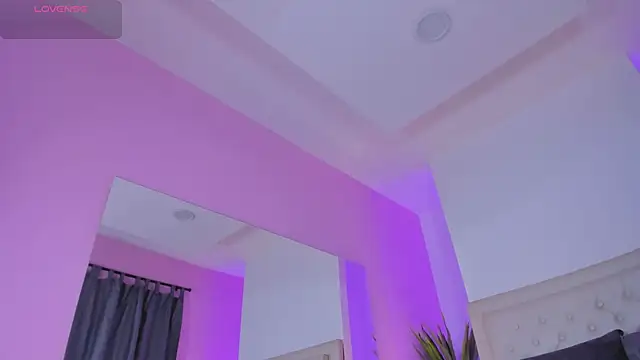 violeta santanna online show from February 20, 2026, 10:10 pm