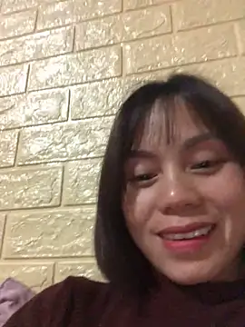 Snapshot of Trangbabylove chatting on March 12, 2026, 10:27 pm Trangbabylove online show from March 12, 2026, 10:27 pm