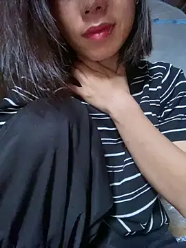 Trangbabylove online show from June 30, 2026, 9:21 am