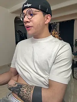 MarcoKostov online show from November 21, 2025, 2:43 am