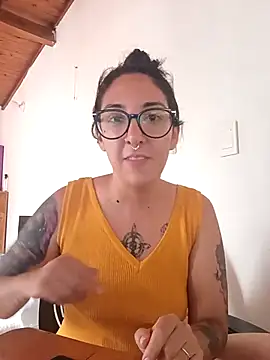 Melinerd online show from November 16, 2025, 4:45 pm