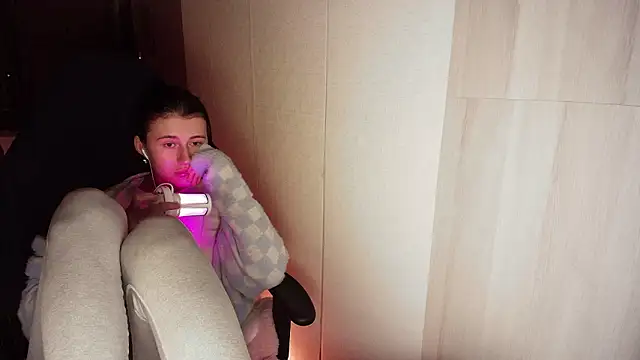 KristinaScott online show from March 10, 2026, 8:14 pm