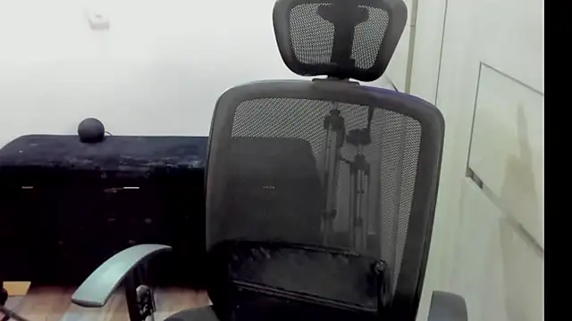 Snapshot of Candy__Girll18 chatting on March 31, 2026, 10:32 pm Candy Girll18 online show from March 31, 2026, 10:32 pm