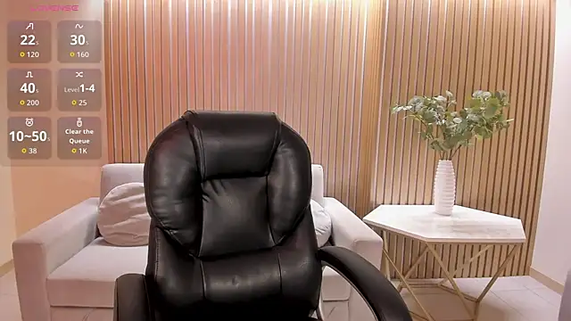 HaileyRoss  online show from June 27, 2026, 3:22 am