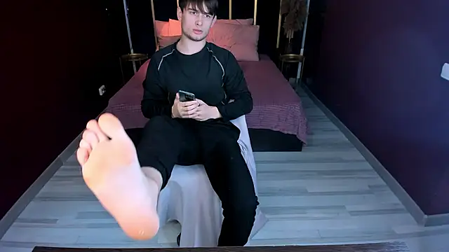 AlejandroEllias online show from February 5, 2026, 6:56 pm