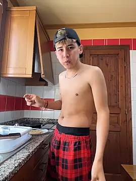 Noah21  online show from December 22, 2025, 12:46 pm