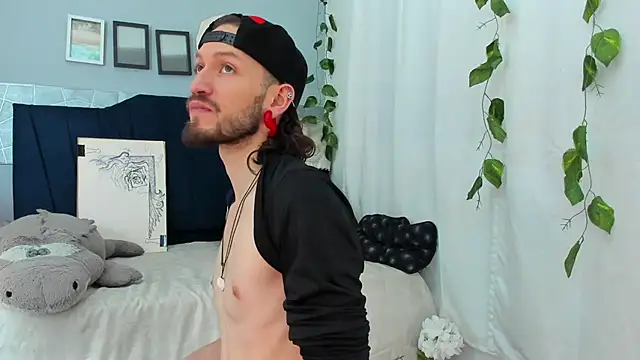 AngelDamianArt online show from February 2, 2026, 8:07 pm