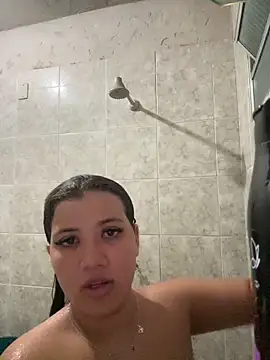 Larissa xxe online show from December 23, 2025, 1:25 am