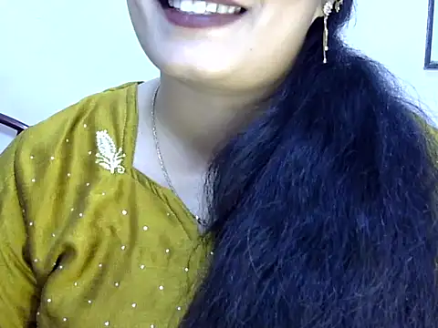 Muskan Jha online show from July 24, 2026, 12:47 pm