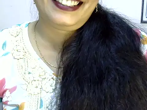 Muskan Jha online show from July 28, 2026, 2:13 pm