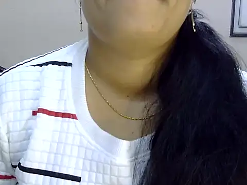 Muskan Jha online show from August 6, 2026, 5:42 am