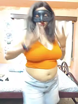 Cute-richa1 online show from July 7, 2026, 2:54 pm