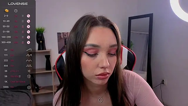 Emilia mala online show from November 22, 2025, 9:25 pm