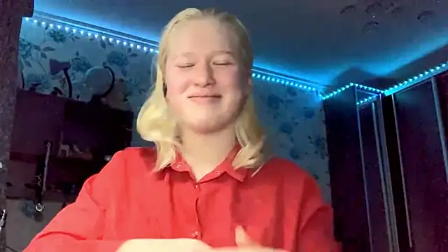 Snapshot of ArissuCuteey chatting on November 17, 2025, 3:40 pm ArissuCuteey online show from November 17, 2025, 3:40 pm