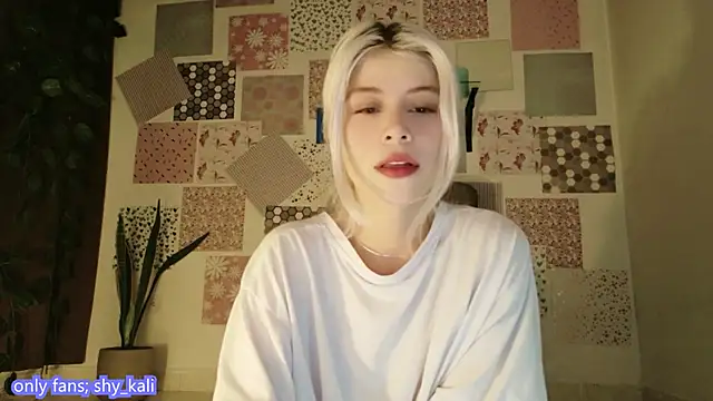 kalitsa  online show from December 22, 2025, 6:54 am