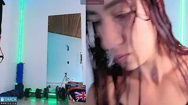 scarlett fire5 online show from April 23, 2026, 5:26 pm