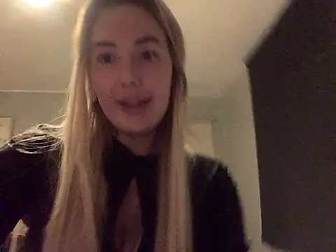 xoxohan11 online show from February 14, 2026, 12:29 am