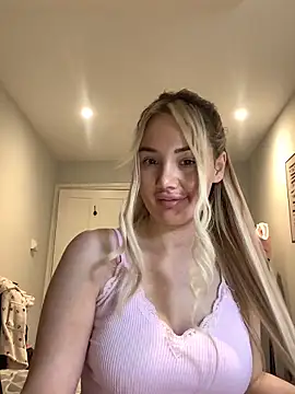 xoxohan11 online show from March 28, 2026, 12:27 pm