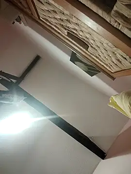 NaughtyClaudia  online show from December 16, 2025, 5:01 am