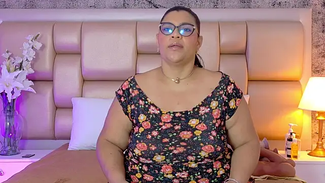 SelennaCooper online show from February 11, 2026, 11:37 am