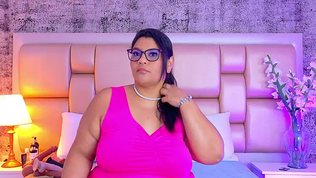 SelennaCooper online show from March 5, 2026, 11:50 am