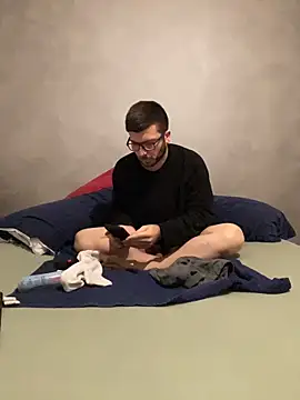 PlayWithMe95 online show from February 5, 2026, 9:58 am