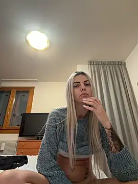 Snapshot of feliciafelon chatting on February 23, 2026, 6:49 pm feliciafelon online show from February 23, 2026, 6:49 pm