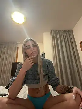 Snapshot of feliciafelon chatting on February 27, 2026, 4:18 pm feliciafelon online show from February 27, 2026, 4:18 pm