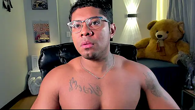 LEONHDZ online show from December 4, 2025, 8:17 pm