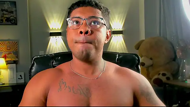 LEONHDZ online show from December 19, 2025, 3:24 am