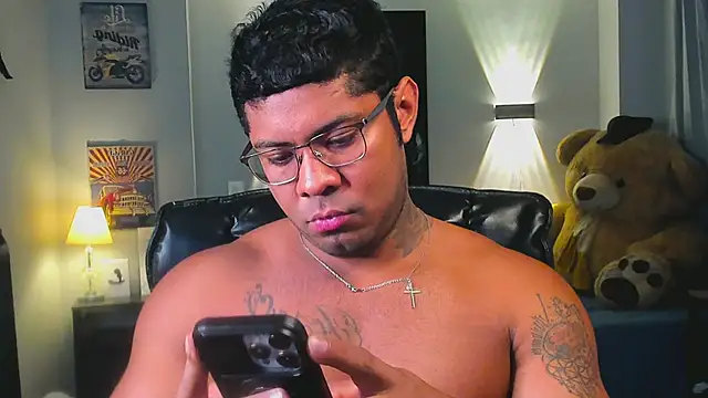 LEONHDZ online show from February 2, 2026, 11:47 pm