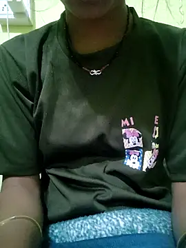 Snapshot of Menka_cut34 chatting on December 19, 2025, 1:12 am Menka cut34 online show from December 19, 2025, 1:12 am