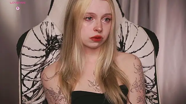 ElvenQueen online show from March 19, 2026, 1:48 pm