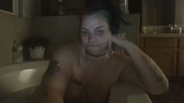 Snapshot of anitabonghit chatting on April 13, 2026, 12:32 pm anitabonghit online show from April 13, 2026, 12:32 pm