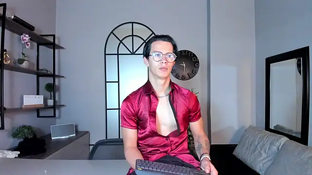 Snapshot of Brandon_starkk chatting on November 17, 2025, 12:00 pm Brandon starkk online show from November 17, 2025, 12:00 pm