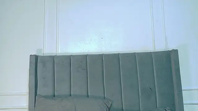 Angel-umbra online show from March 1, 2026, 4:36 am