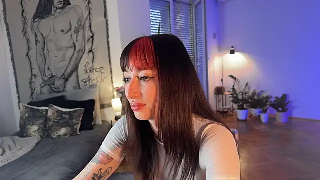 Snapshot of inked_witch chatting on October 20, 2025, 1:44 pm inked witch online show from October 20, 2025, 1:44 pm