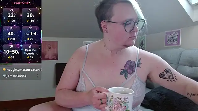 queerlyjaz online show from May 15, 2026, 2:13 pm