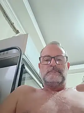 Snapshot of nard53 chatting on June 13, 2026, 10:35 am nard53 online show from June 13, 2026, 10:35 am