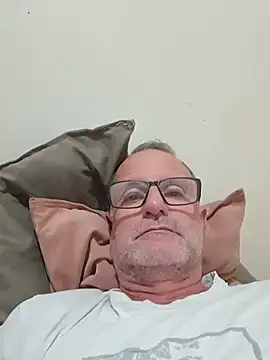 Snapshot of nard53 chatting on June 17, 2026, 10:21 pm nard53 online show from June 17, 2026, 10:21 pm