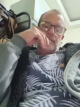 Snapshot of nard53 chatting on June 24, 2026, 10:42 pm nard53 online show from June 24, 2026, 10:42 pm