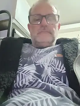 Snapshot of nard53 chatting on June 25, 2026, 9:03 am nard53 online show from June 25, 2026, 9:03 am