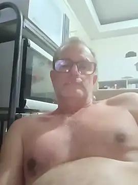 Snapshot of nard53 chatting on July 10, 2026, 11:18 pm nard53 online show from July 10, 2026, 11:18 pm