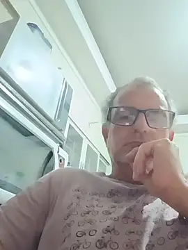 Snapshot of nard53 chatting on August 6, 2026, 9:22 am nard53 online show from August 6, 2026, 9:22 am