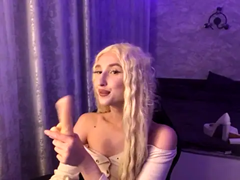  Honey sunset  online show from November 18, 2025, 9:19 pm