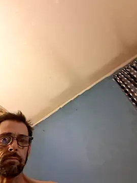 BIGDADDYSQUEEN online show from November 17, 2025, 2:28 am